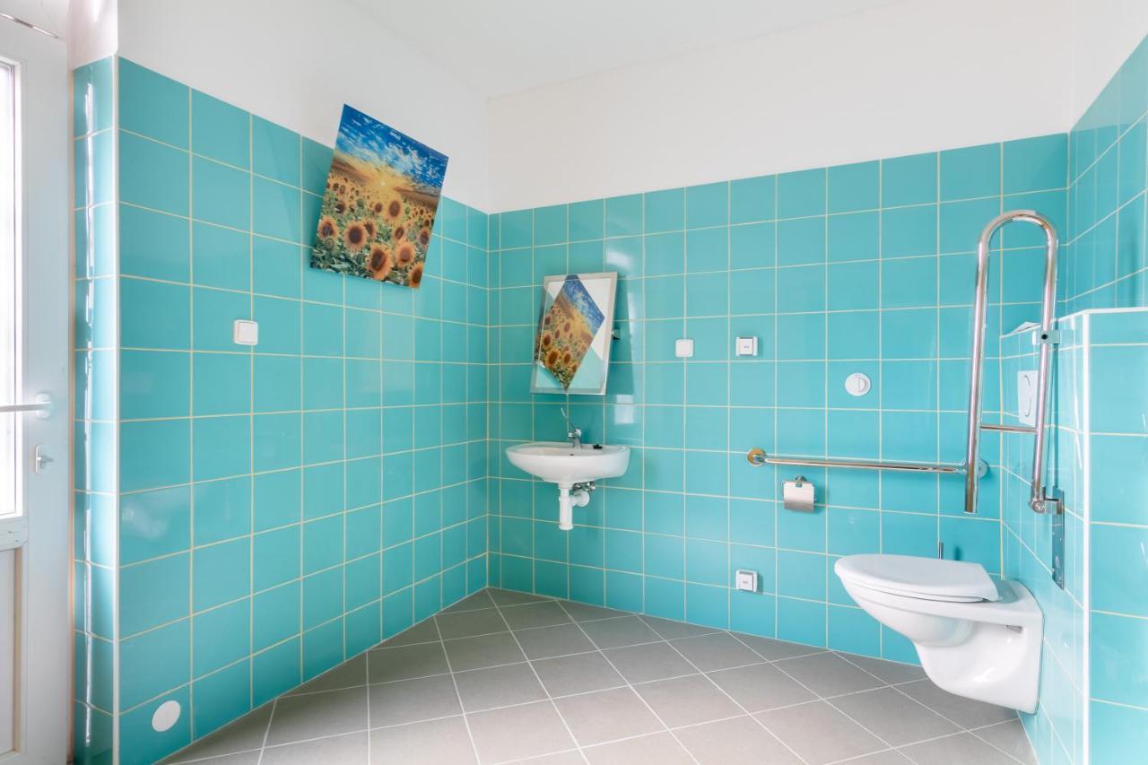 Farma Slunecny Dvur Apartmany A Family Stany Strecha Pod Strechou Hermanuv Mestec Dış mekan fotoğraf
